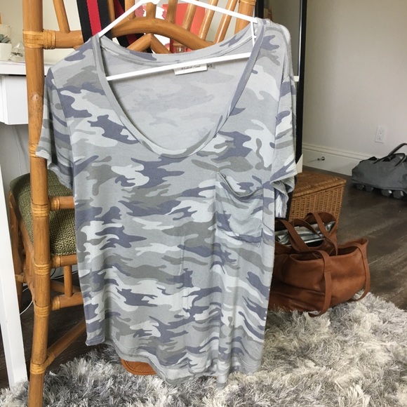 Mustard Seed soft camp v neck - Picture 1 of 3
